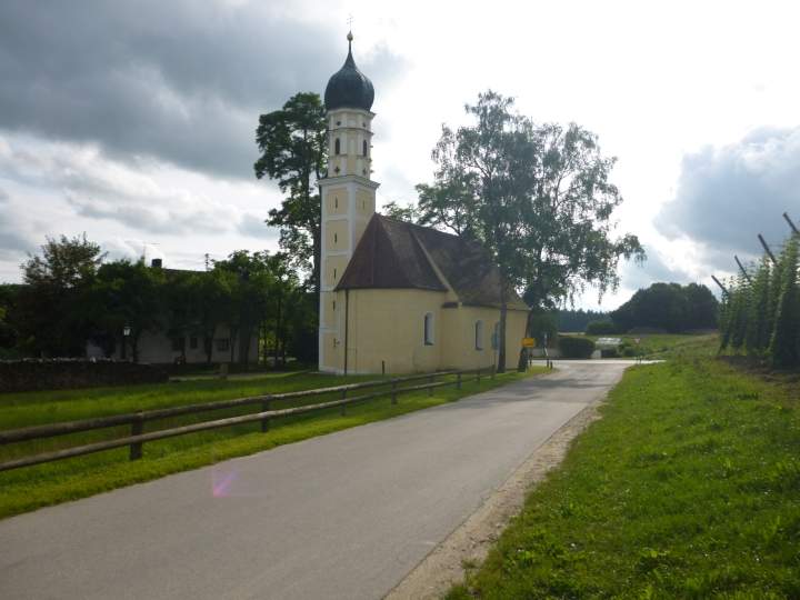 Kirche Strobenried 02